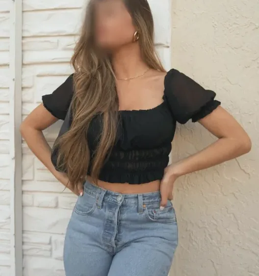 Costanza, 34 anni